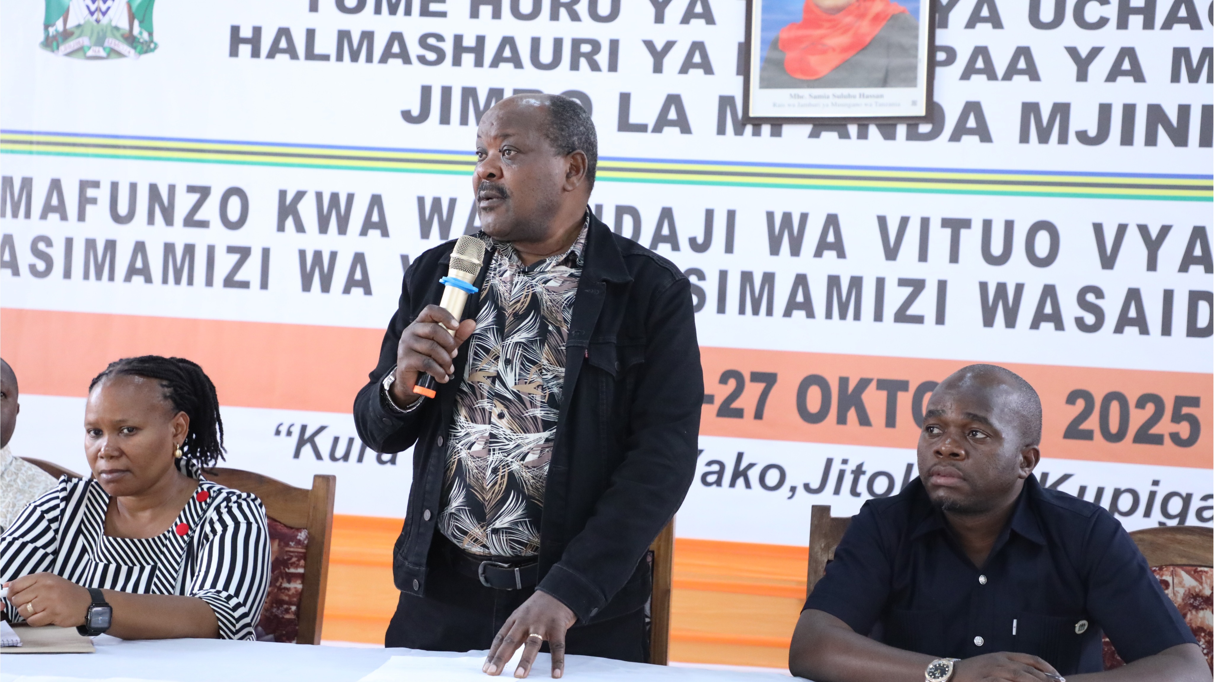 Mwenyekiti wa Tume Huru ya Taifa ya Uchaguzi, Mhe. Jaji wa Rufani Jacobs Mwambegele amezungumza na watendaji wa vituo vya kupigia kura katika Jimbo la Mpanda Mkao wa Katavi