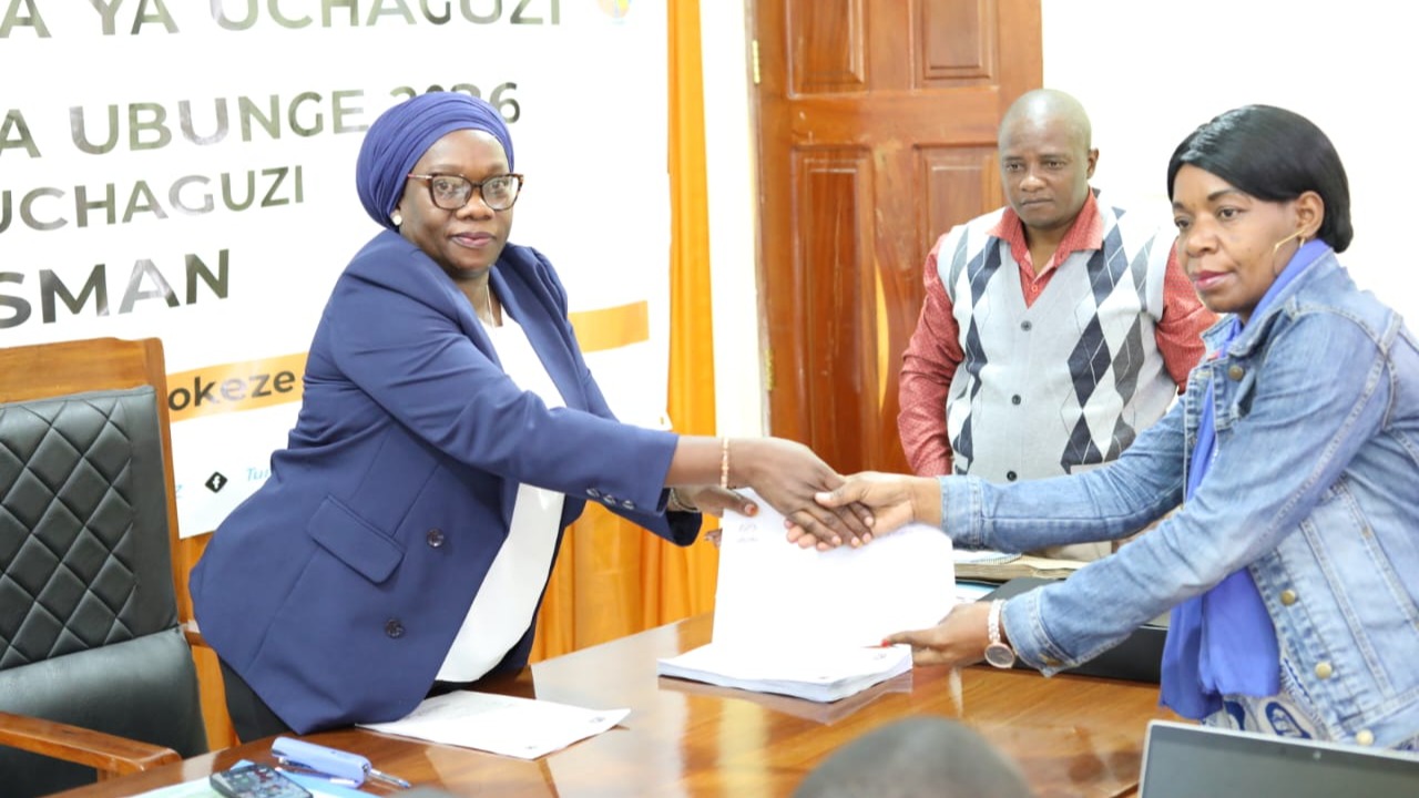 Msimamizi wa Uchaguzi wa Jimbo la Ismani, Ndugu. Caroline Ang’wen Otieno, amemteua Ndugu. Farida Issa Mwapungu kupitia Chama cha MAKINI, kuwa mgombea katika Uchaguzi Mdogo wa Ubunge